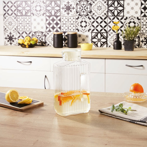 QUADRO Kühlschrankkrug - Inhalt 2 Liter - Abmessungen: 14,5 x 9,5 cm, Höhe: 25,6 cm